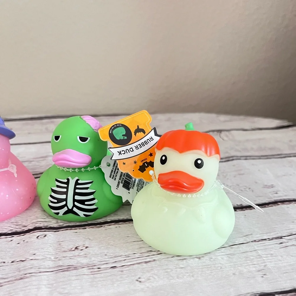 Target Bullseye Playground 2025 Halloween Rubber Ducks Set Of 5🎀